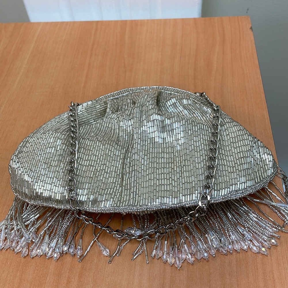 New Women’s Zhuu Claudia Clutch From Anthropologie!!🔥🔥🔥 - Picture 14 of 16